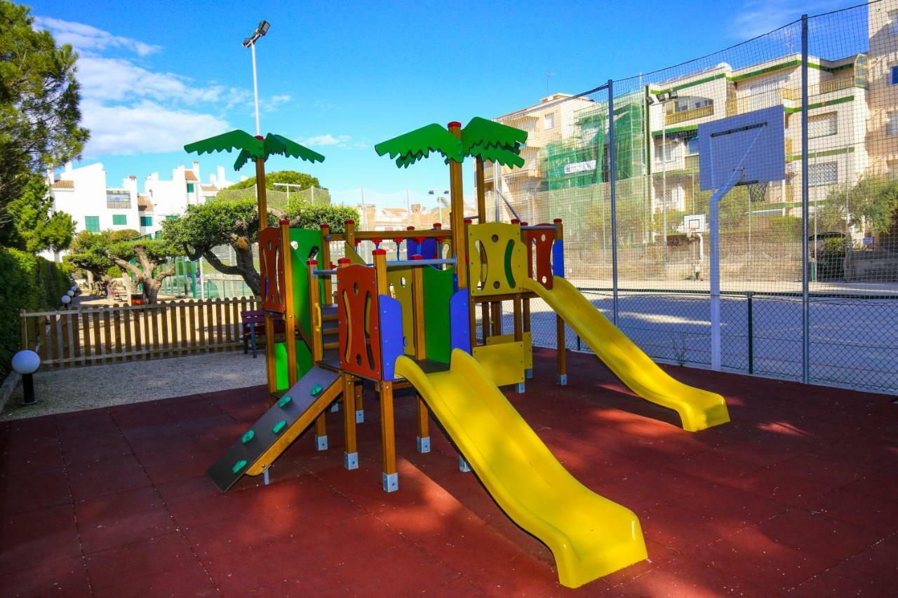 Galera Planet Costa Dorada Villa Cambrils Exterior foto